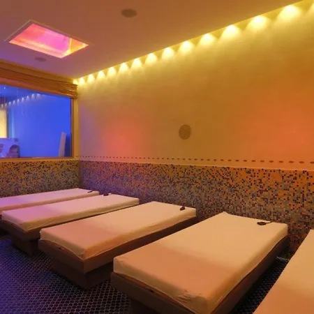 Διαμέρισμα Stylish Beachfront Flat In With Pool *