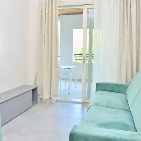 Stylish Beachfront Flat In With Pool * Μπιμπιόνε